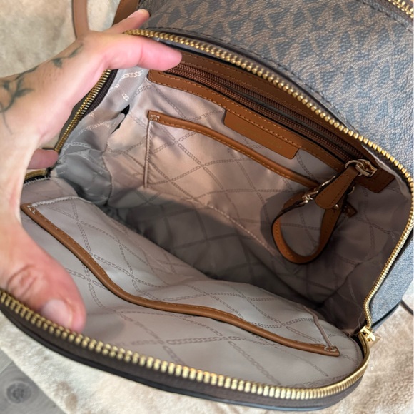 Michael kors Brooklyn medium logo backpack - Picture 3 of 5